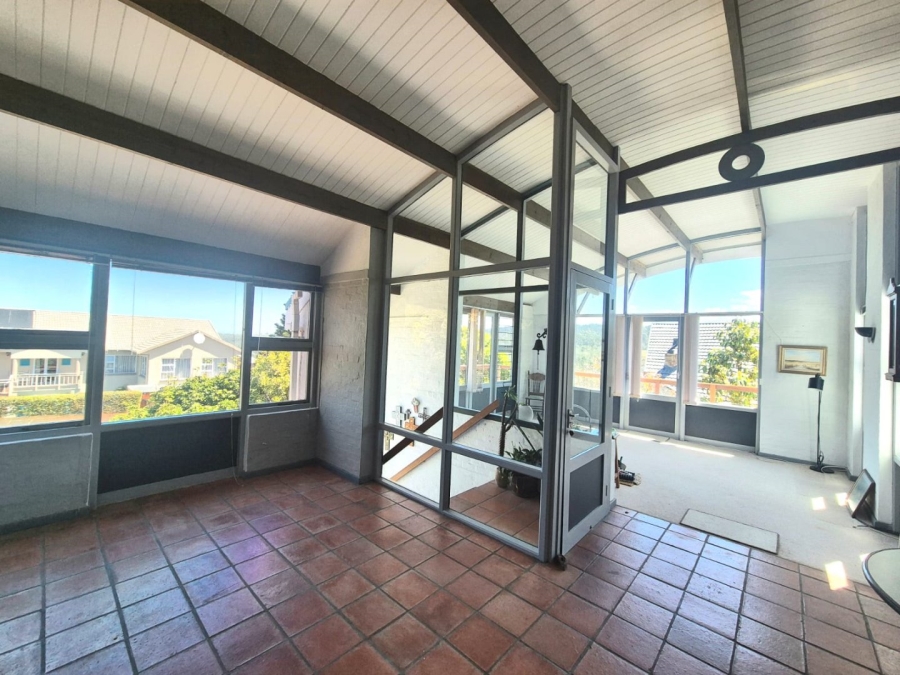 5 Bedroom Property for Sale in Herolds Bay Western Cape